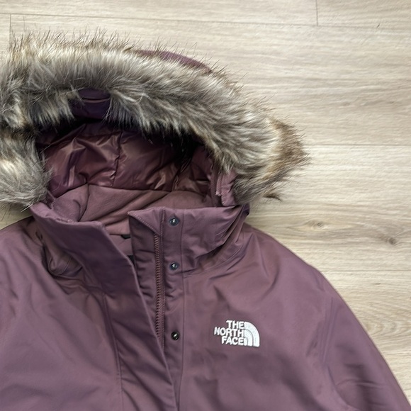The North Face Parka Women’s Arctic Parka color midnight mauve - Picture 13 of 14